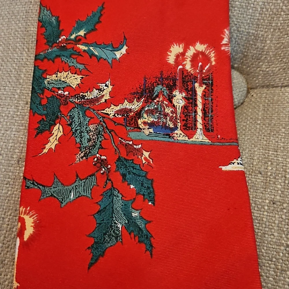 Wembley Red Christmas Santa Silk Tie